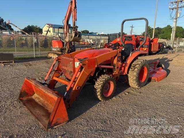 Kubota L3800 小型拖拉机