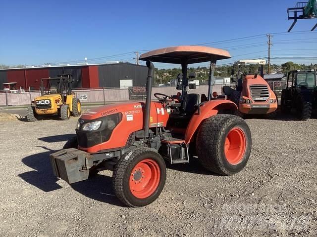 Kubota M7060D 小型拖拉机