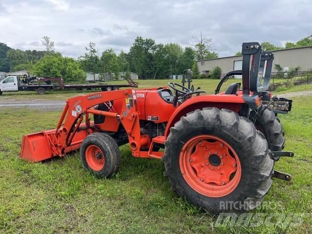 Kubota MX4700F 小型拖拉机