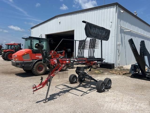 Kubota RA1042T 犁耙和摊草机