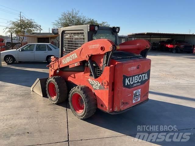 Kubota SSV65 滑移装载机