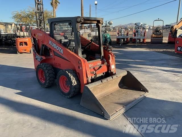 Kubota SSV65 滑移装载机