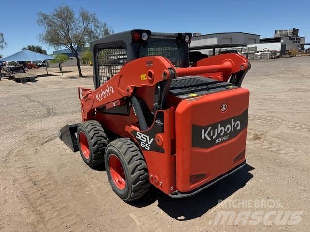 Kubota SSV65H 滑移装载机