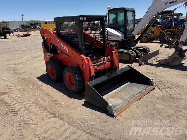 Kubota SSV65H 滑移装载机