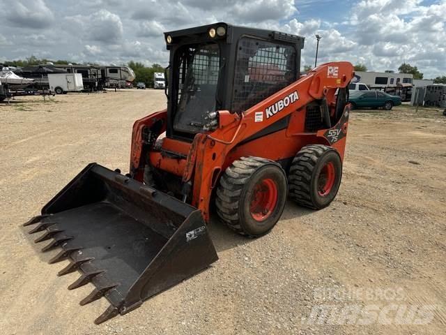 Kubota SSV75 滑移装载机