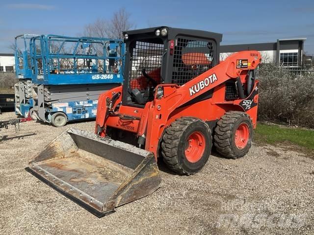 Kubota SSV75 滑移装载机