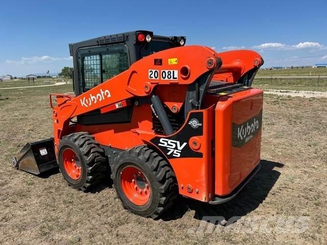 Kubota SSV75 滑移装载机