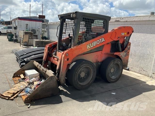 Kubota SSV75 滑移装载机