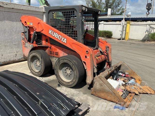 Kubota SSV75 滑移装载机