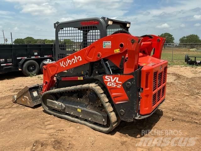 Kubota SVL65-2 滑移装载机