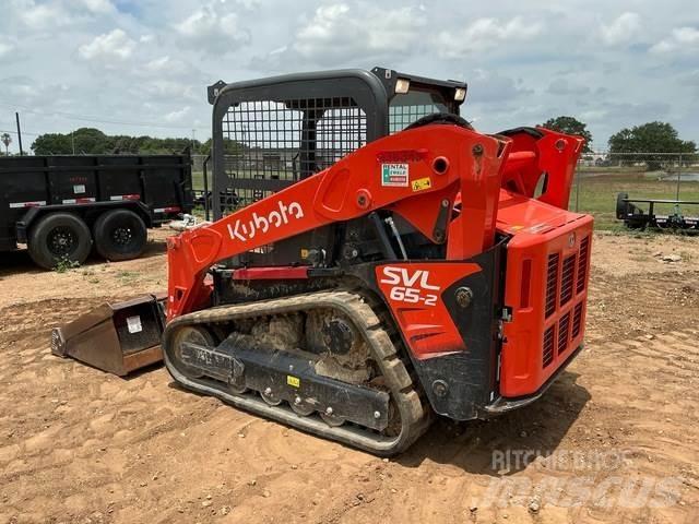 Kubota SVL65-2 滑移装载机