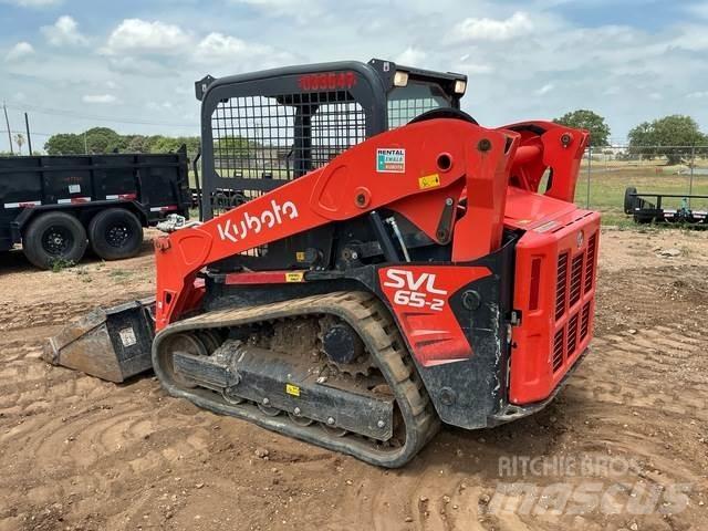 Kubota SVL65-2 滑移装载机