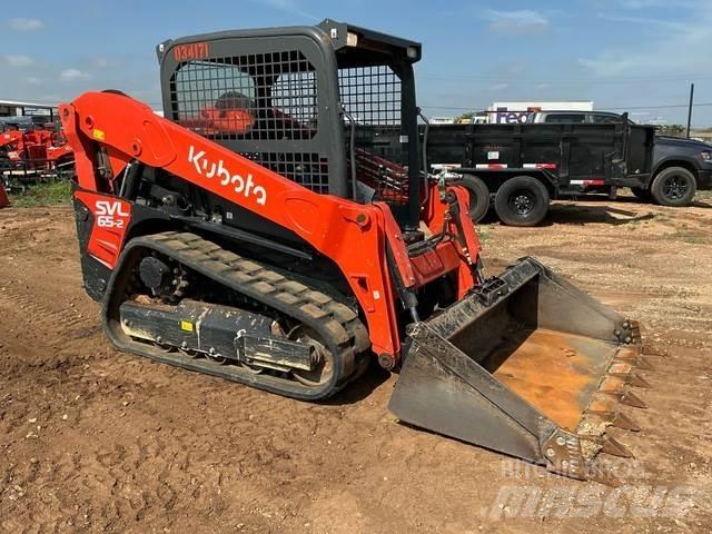 Kubota SVL65-2 滑移装载机