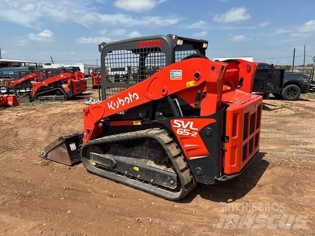 Kubota SVL65-2 滑移装载机