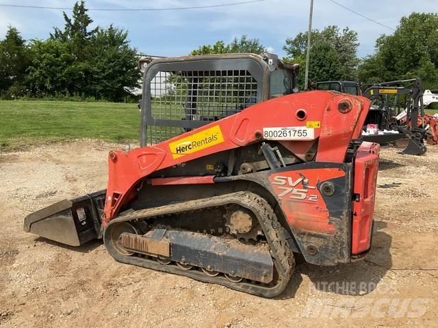 Kubota SVL75-2 滑移装载机