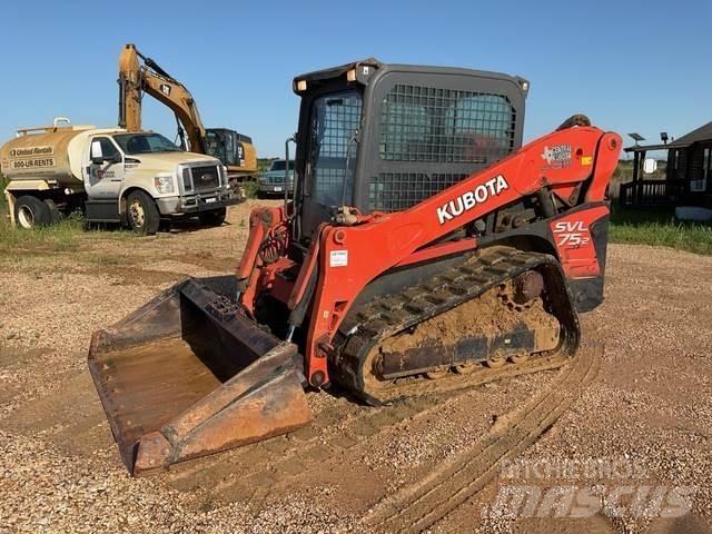 Kubota SVL75-2 滑移装载机