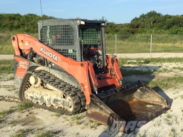 Kubota SVL75-2 滑移装载机