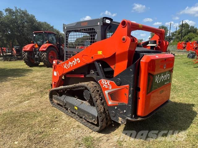 Kubota SVL75-3 滑移装载机