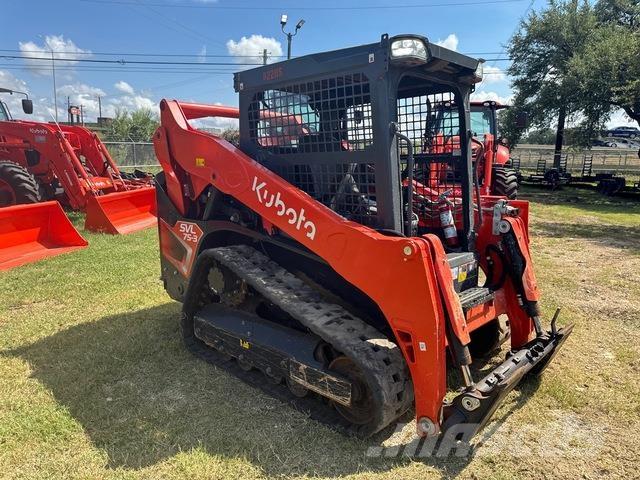 Kubota SVL75-3 滑移装载机