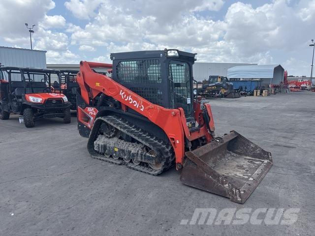 Kubota SVL75-3 滑移装载机