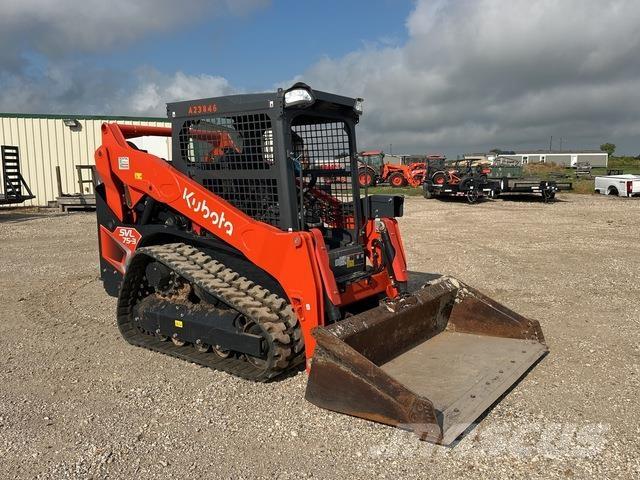 Kubota SVL75-3 滑移装载机