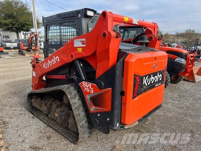 Kubota SVL75-3 滑移装载机