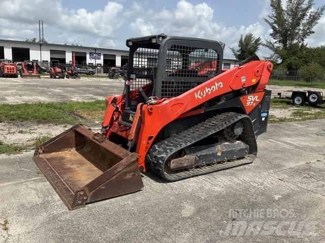 Kubota SVL97-2 滑移装载机