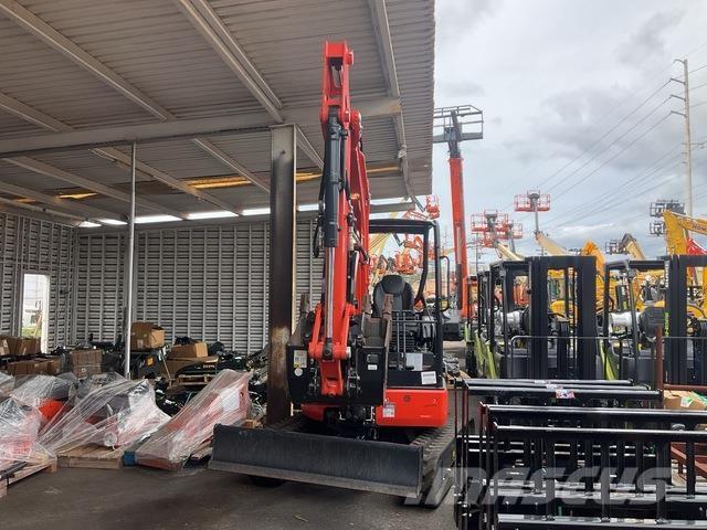 Kubota U35-4R1 履带挖掘机