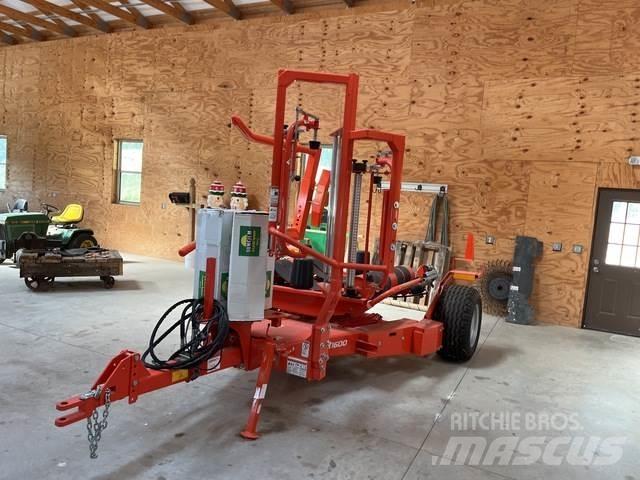 Kubota WR1600C 牧草包膜机