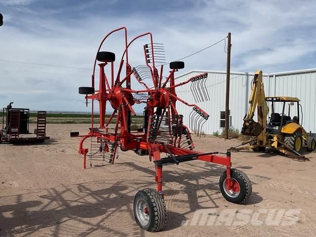 Kuhn GA7501+ 犁耙和摊草机