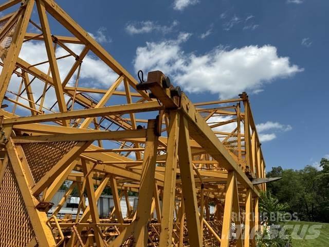 Liebherr 100LC 塔式起重机