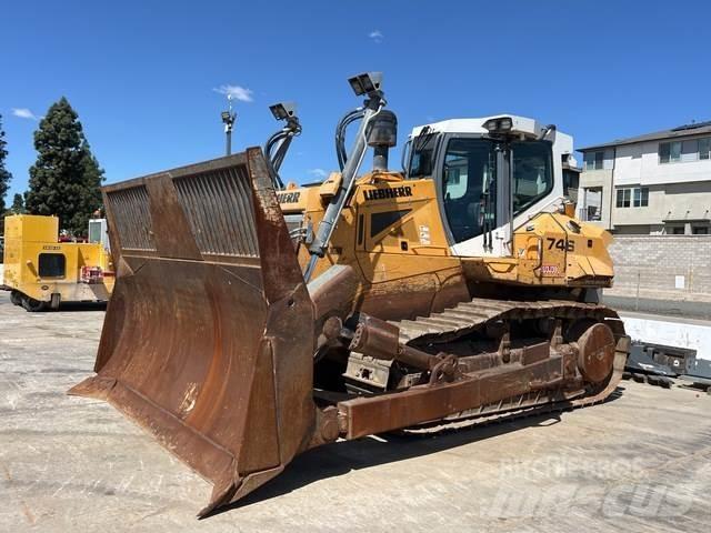 Liebherr 746 履带式推土机