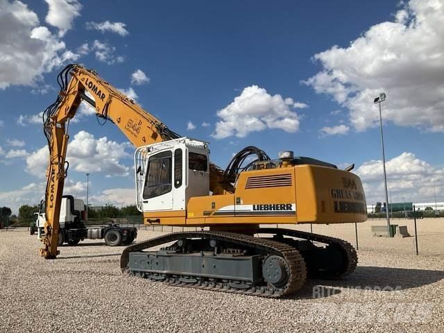 Liebherr R944V 组装挖掘机