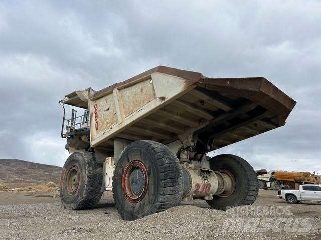 Liebherr T282B 铰接式自卸车