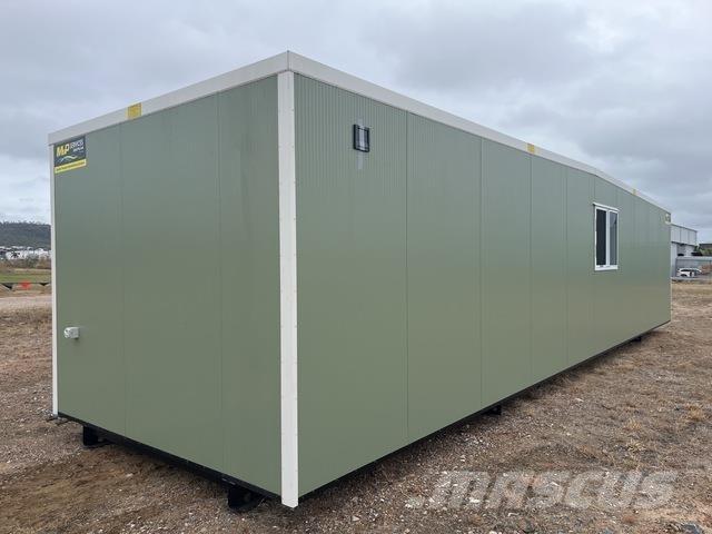  M&P Services 钢架建筑