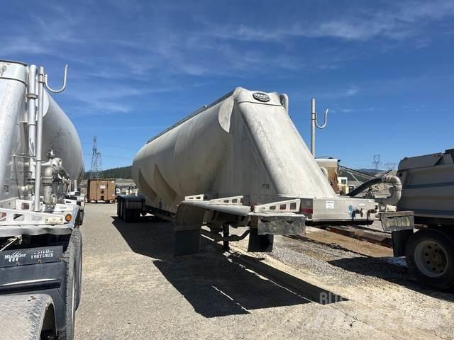 MAC TR1250APB 罐式拖车