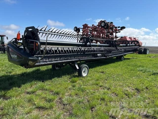 MacDon FD75-D 联合收割机头