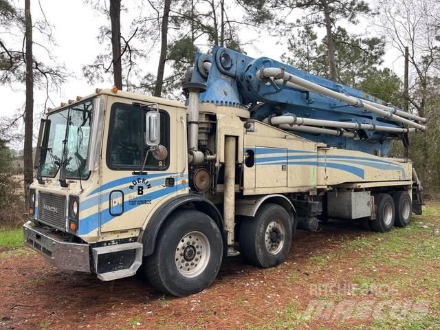 Mack 47M 混凝土输送泵|布料机