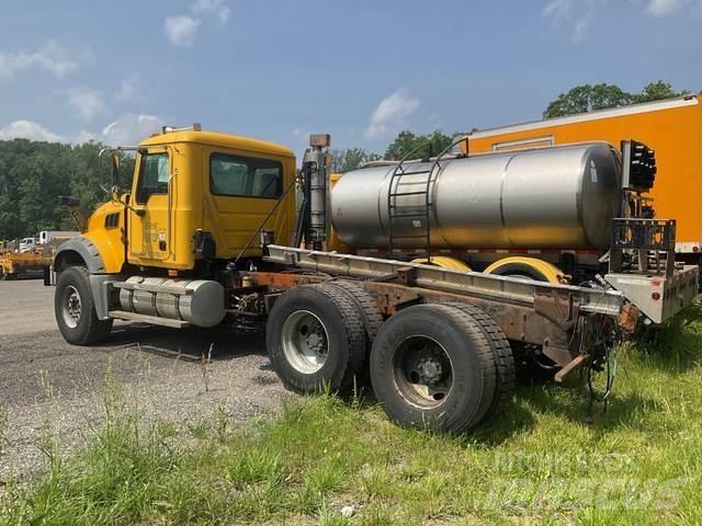 Mack 700 推雪机