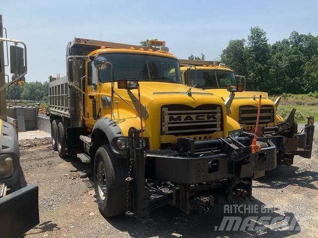 Mack 700 推雪机