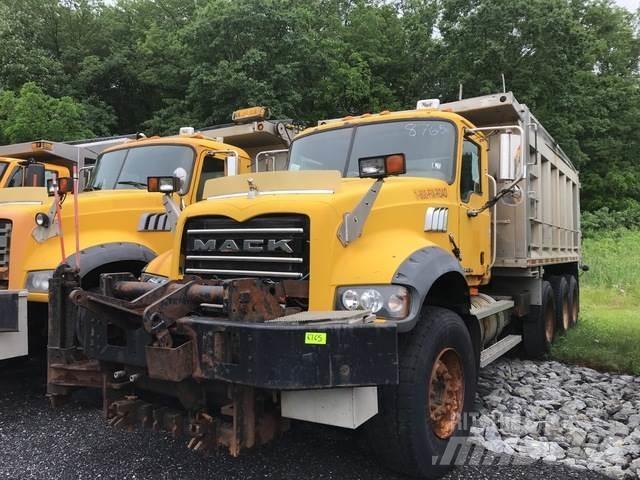 Mack 700 推雪机