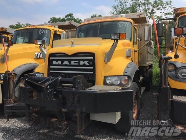 Mack 700 推雪机