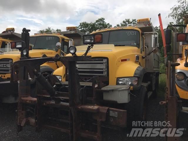Mack 700 推雪机