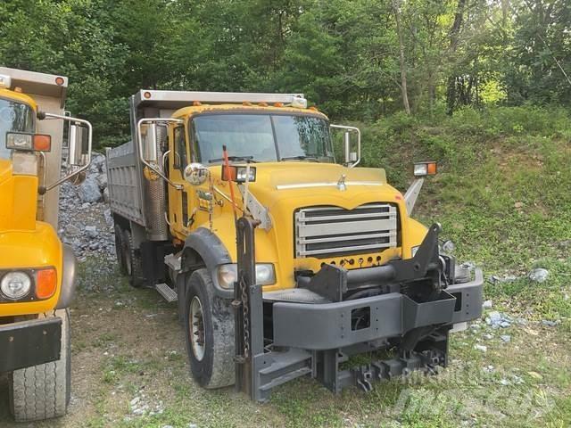 Mack 700 推雪机