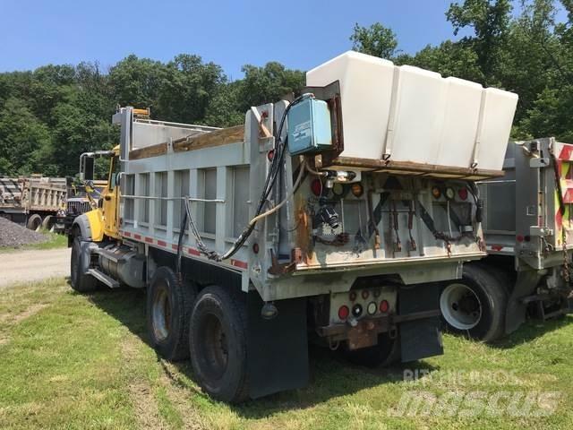 Mack 700 推雪机