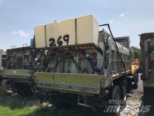 Mack 700 推雪机