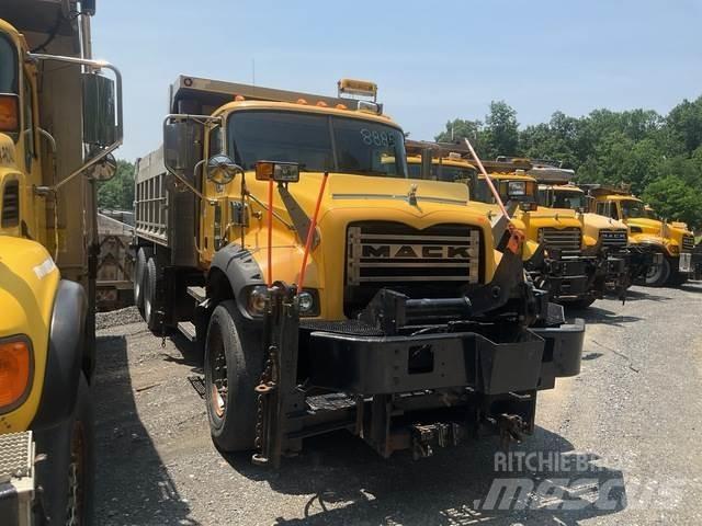 Mack 700 推雪机