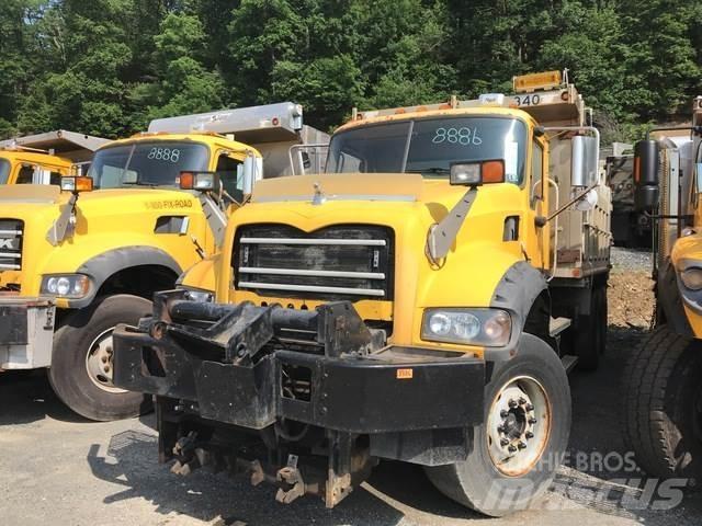 Mack 700 推雪机