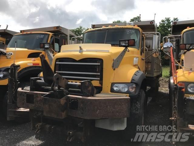 Mack 700 推雪机