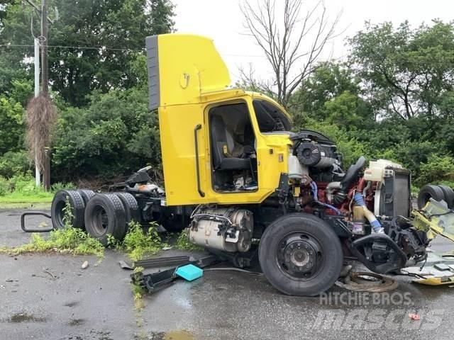 Mack Anthem 牵引车